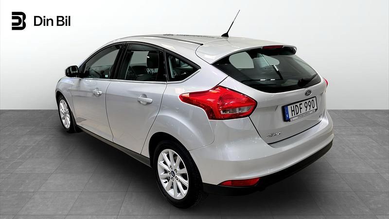Begagnad Ford Focus 125 HK (91 kW) 2016 Grå Halvkombi