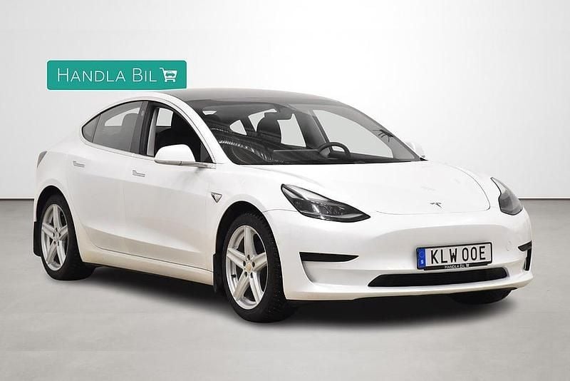 Begagnad Tesla Model 3 Standard Range Plus 239 kW (325 HK) 2020 Vit Sedan