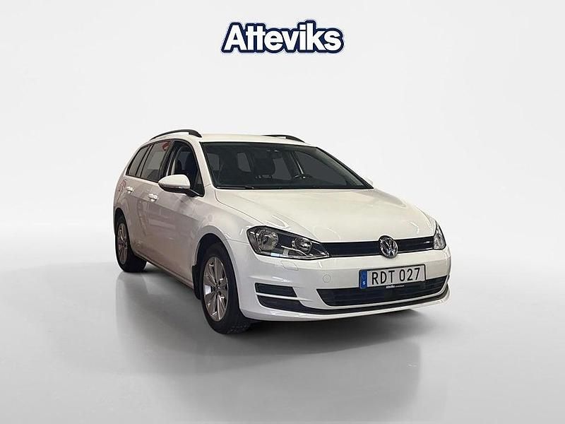 Begagnad VW Golf VII 110 HK (80 kW) 2016 Vit Kombi