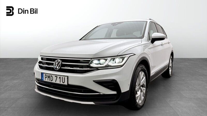 Vit Begagnad 2023 VW Tiguan Elegance SUV | 414 900 kr (Marknadspris) - Bild 1/4