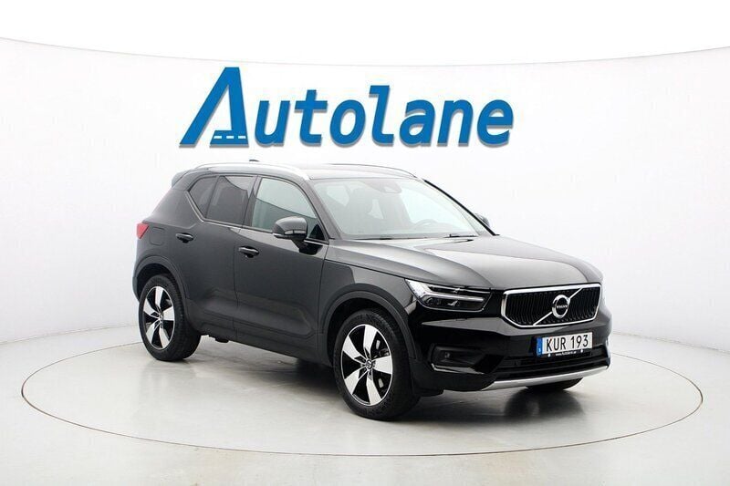 Svart Begagnad 2018 Volvo XC40 Momentum SUV | 269 900 kr (Marknadspris) - Bild 1/3