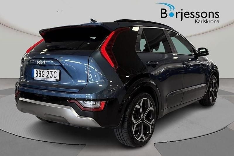 Begagnad Kia Niro 185 HK (136 kW) 2022 Blå SUV