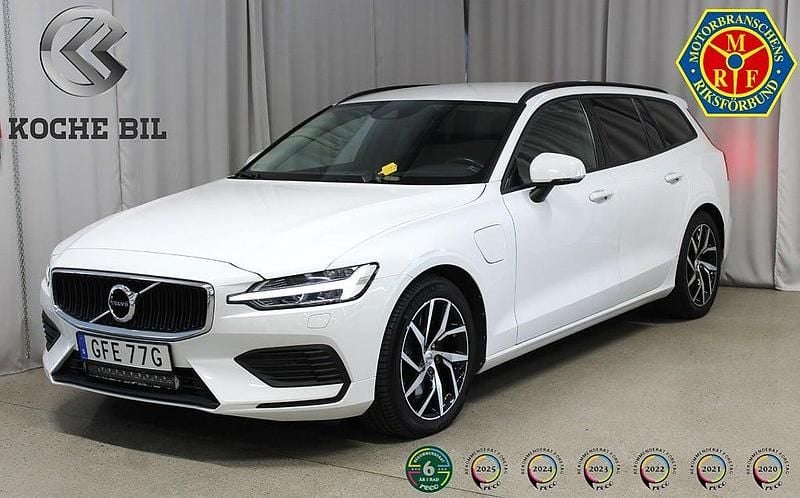 Vit Begagnad 2020 Volvo V60 Momentum Kombi | 279 900 kr (Superpris) - Bild 1/3
