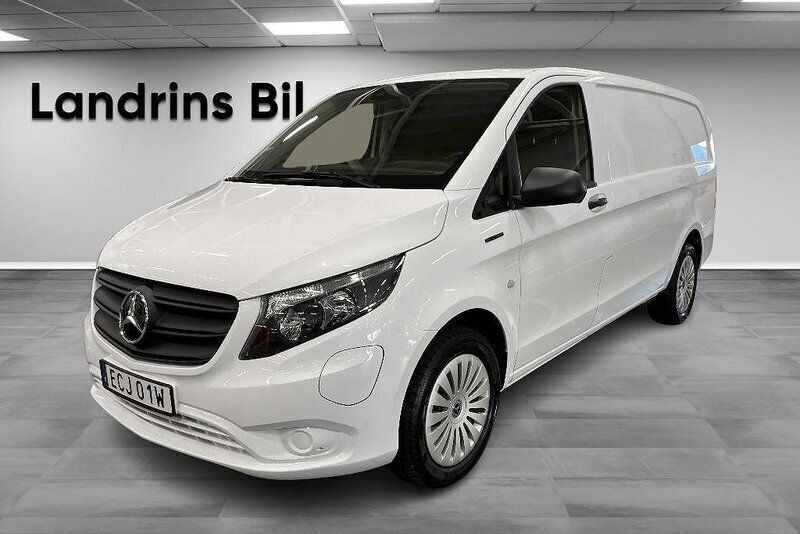 Vit Begagnad 2023 Mercedes e-Vito Minibuss | 623 750 kr (Bra pris) - Bild 1/4