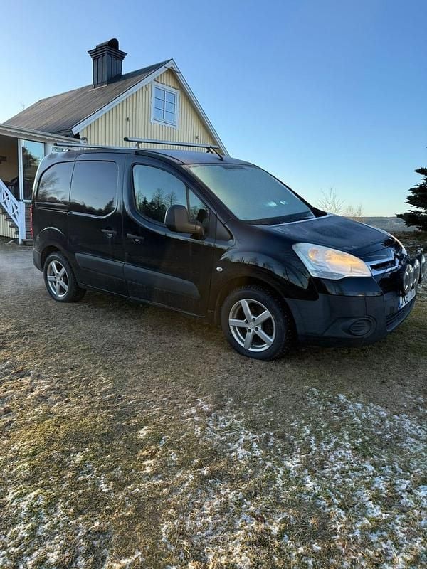 Begagnad 2011 Citroën Berlingo Minibuss | 50 000 kr (Lite dyr) - Bild 1/4