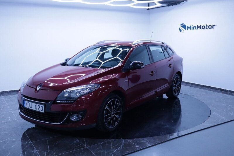 Röd Begagnad 2012 Renault Mégane GrandTour Bose Edition Kombi | 69 900 kr (Marknadspris) - Bild 1/4