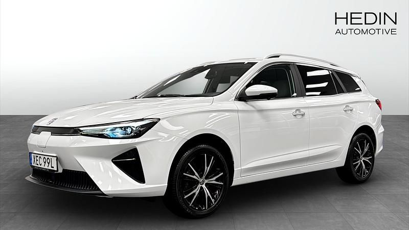 Vit (white) Begagnad 2022 MG MG5 EV Luxury Kombi | 249 900 kr (Dyr) - Bild 1/4