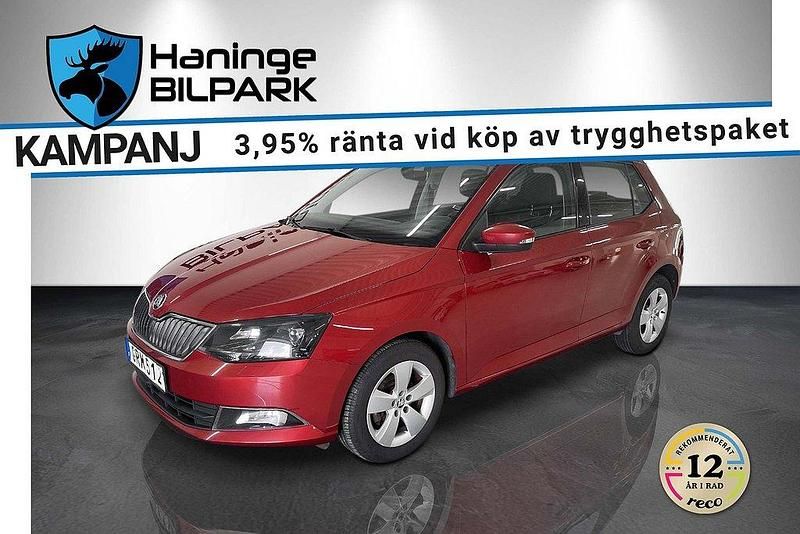 Röd Begagnad 2015 Skoda Fabia Halvkombi | 79 900 kr (Marknadspris) - Bild 1/2