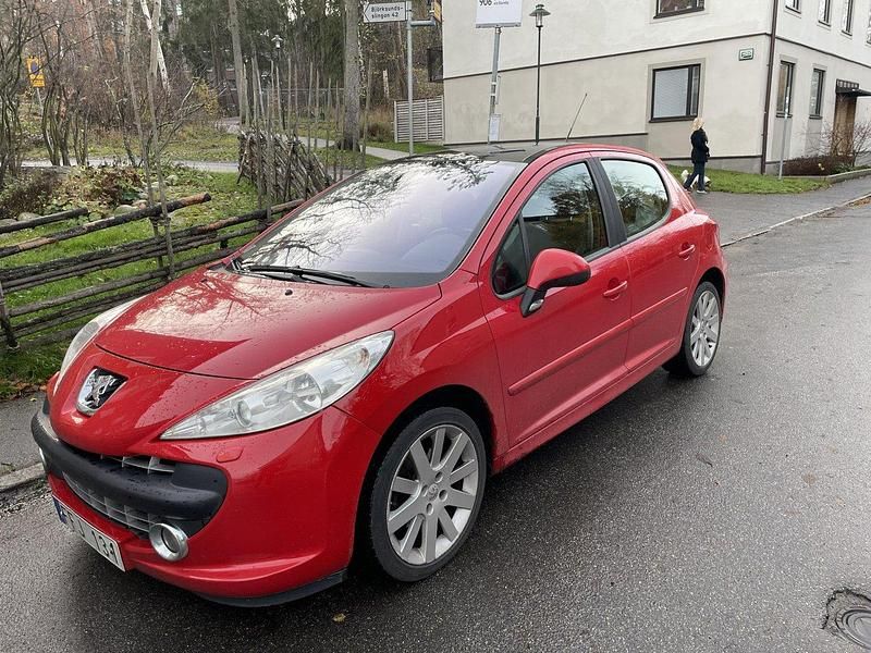 Röd Begagnad 2007 Peugeot 207 GT Halvkombi | 33 000 kr (Marknadspris) - Bild 1/4