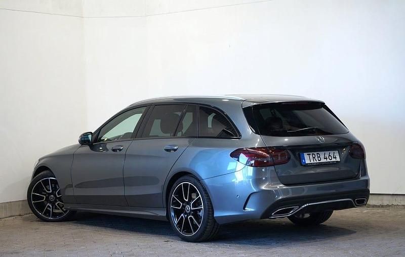 Begagnad Mercedes C220 AMG line 194 HK (142 kW) 2018 Grå Kombi