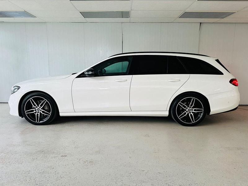 Begagnad Mercedes E220 AMG line 195 HK (143 kW) 2019 Vit Kombi