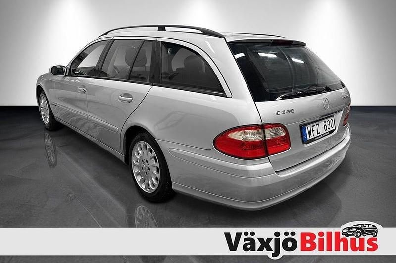 Begagnad Mercedes E200 163 HK (119 kW) 2004 Silver Kombi