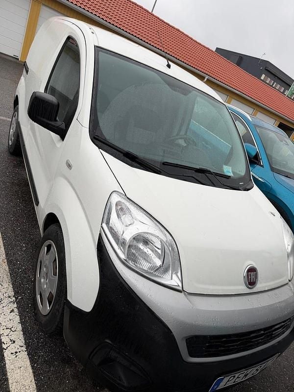 Begagnad 2017 Fiat Fiorino Minibuss | 63 500 kr (Marknadspris) - Bild 1/4