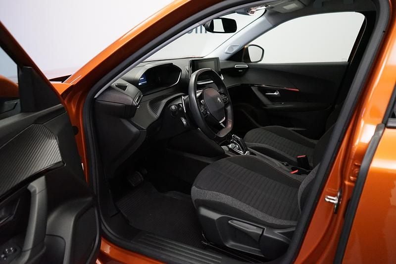 Begagnad Peugeot 2008 132 HK (97 kW) 2020 Orange SUV