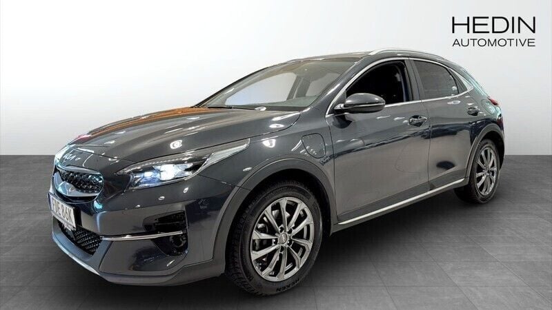 Grå (grey) Begagnad 2022 Kia XCeed Advance SUV | 229 900 kr (Superpris) - Bild 1/4