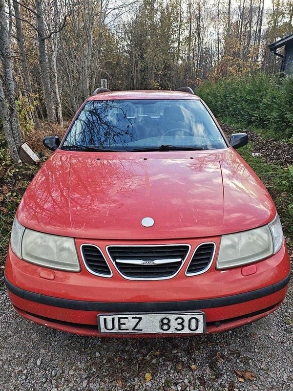 Röd Begagnad 2003 Saab 9-5 Kombi | 12 900 kr (Dyr) - Bild 1/4