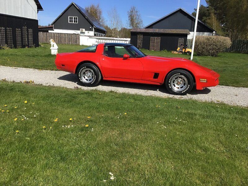 Röd Begagnad 1982 Chevrolet Corvette | 290 000 kr - Bild 1/4