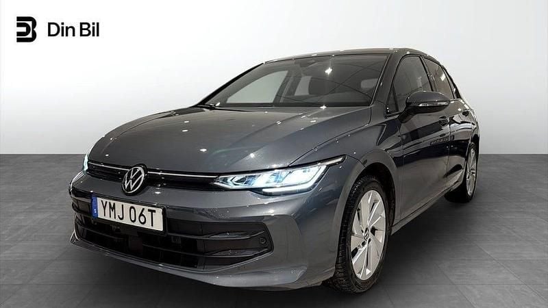Mörkgrå Begagnad 2024 VW Golf VIII Edition Halvkombi | 289 900 kr (Bra pris) - Bild 1/4