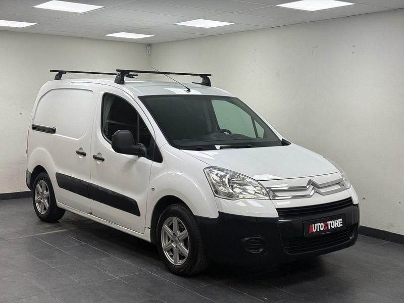 Vit Begagnad 2011 Citroën Berlingo Van | 59 900 kr (Marknadspris) - Bild 1/4