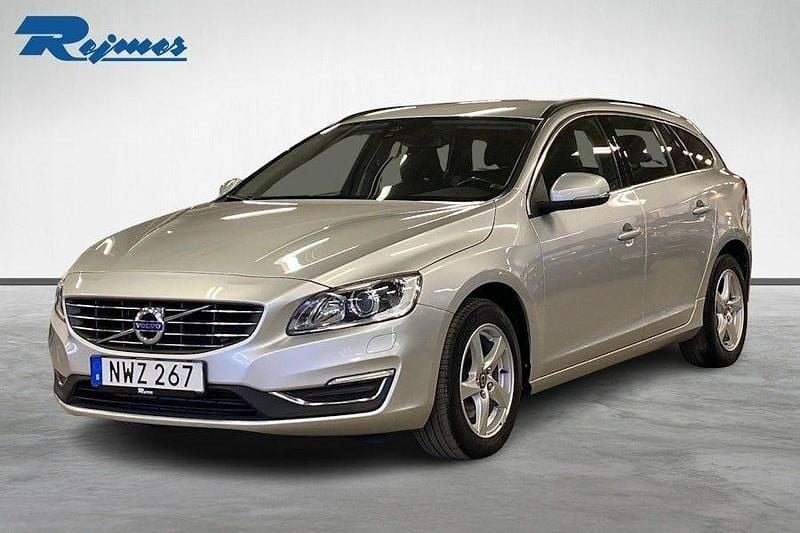Silver Begagnad 2015 Volvo V60 Business Edition Kombi | 139 800 kr (Marknadspris) - Bild 1/4