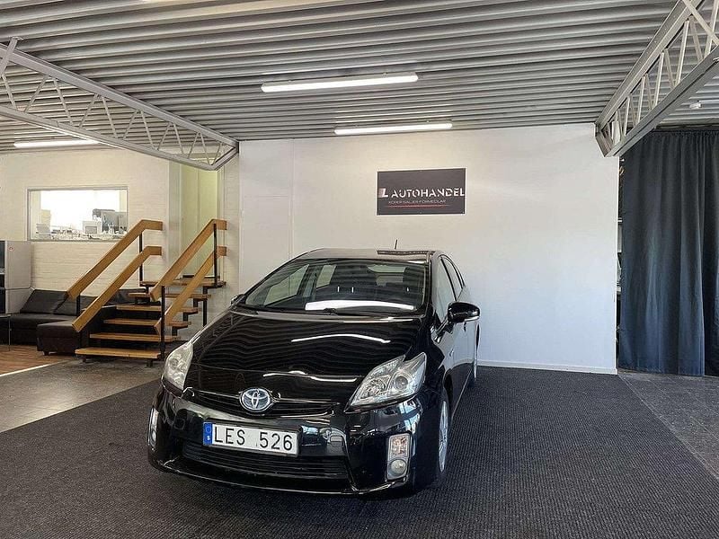 Svart Begagnad 2010 Toyota Prius Halvkombi | 84 900 kr (Marknadspris) - Bild 1/4