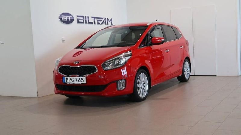 Begagnad Kia Carens 116 HK (85 kW) 2014 Röd Minibuss