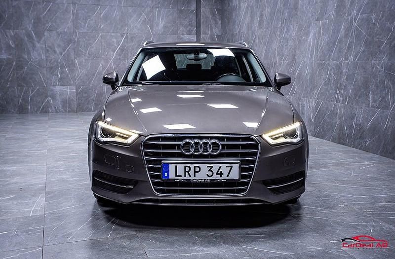 Begagnad Audi A3 Sportback 150 HK (110 kW) 2014 Grå Halvkombi