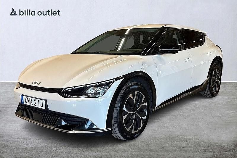 Begagnad Kia EV6 Base 239 kW (325 HK) 2023 Vit SUV