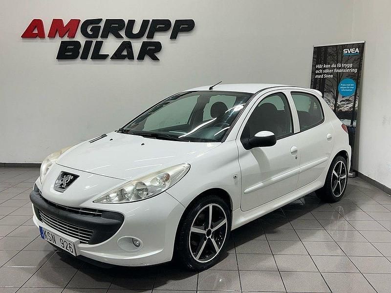 Vit Begagnad 2010 Peugeot 206 Halvkombi | 29 900 kr (Marknadspris) - Bild 1/4