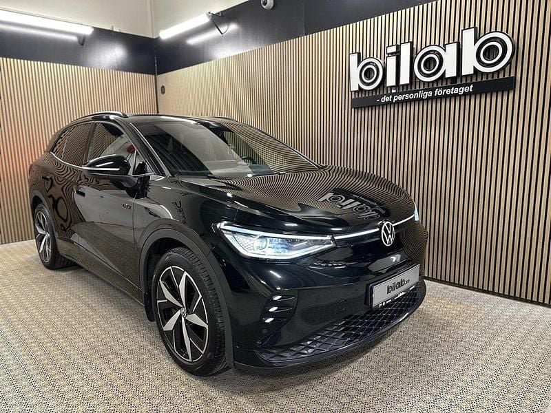Svart Begagnad 2022 VW ID.4 GTX SUV | 369 000 kr (Dyr) - Bild 1/4