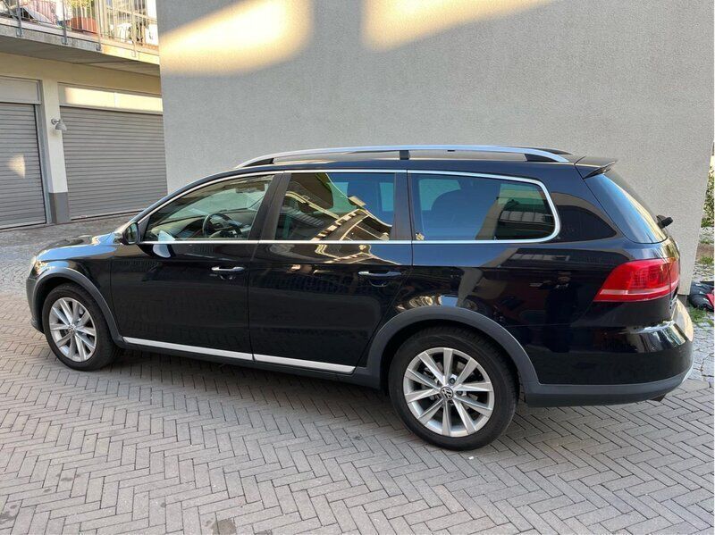 Svart Begagnad 2013 VW Passat Alltrack Kombi | 85 000 kr (Lite dyr) - Bild 1/4