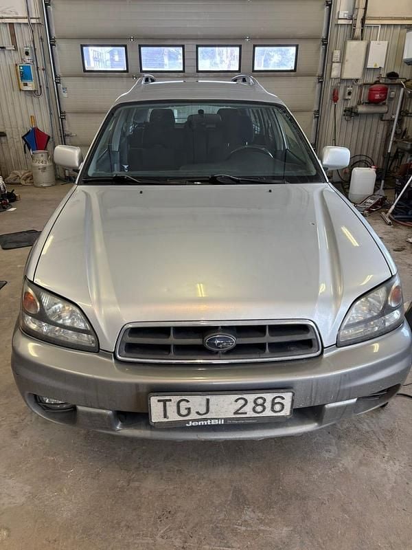 Begagnad 2003 Subaru Outback Kombi | 19 500 kr - Bild 1/4