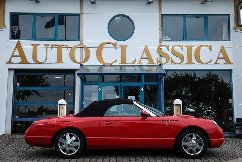 Röd Begagnad 2002 Ford Thunderbird Cab | 229 000 kr - Bild 1/4