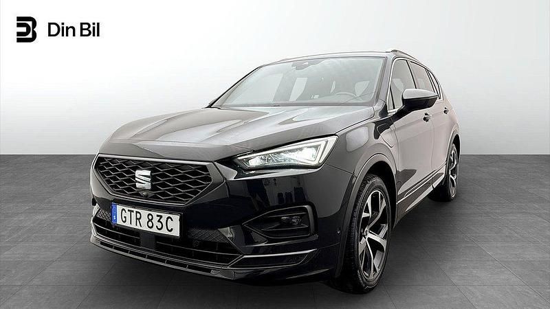 Mörkgrå Begagnad 2023 Seat Tarraco FR SUV | 349 900 kr (Bra pris) - Bild 1/4
