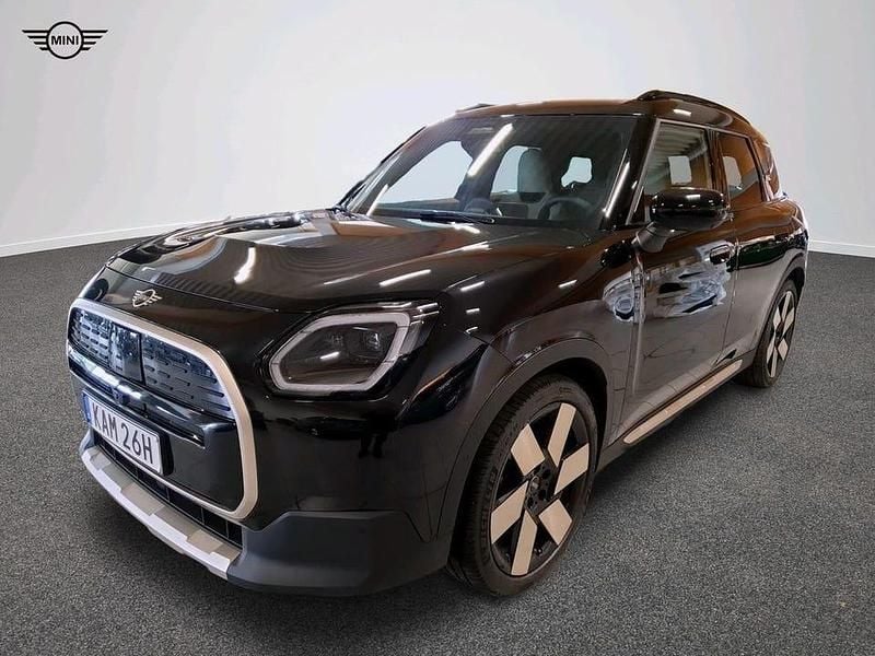 Svart Begagnad 2024 Mini Countryman SUV | 474 900 kr (Lite dyr) - Bild 1/4