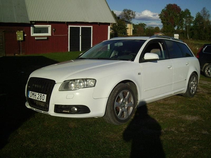 Vit Begagnad 2007 Audi A4 Comfort Kombi | 27 500 kr (Marknadspris) - Bild 1/4