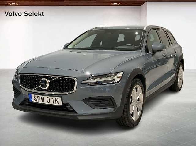 Begagnad 2024 Volvo V60 CC Kombi | 389 000 kr (Superpris) - Bild 1/4
