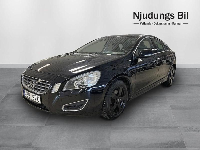 Svart Begagnad 2011 Volvo S60 Momentum Sedan | 94 900 kr (Dyr) - Bild 1/4