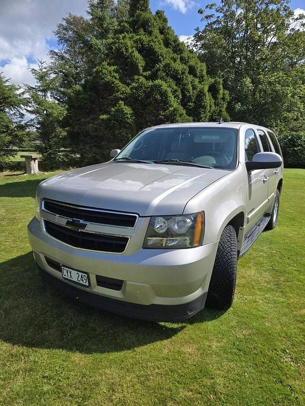 Grå Begagnad 2008 Chevrolet Tahoe SUV | 169 000 kr - Bild 1/4