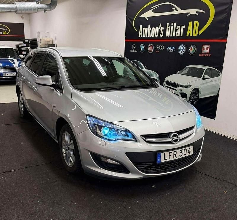 Begagnad Opel Astra drive 140 HK (102 kW) 2015 Grå Kombi