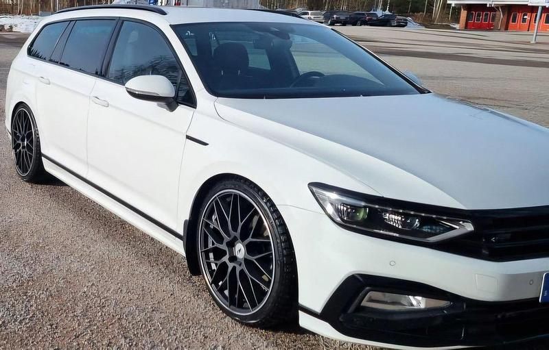 Vit Begagnad 2020 VW Passat GT Kombi | 260 000 kr (Lite dyr) - Bild 1/1