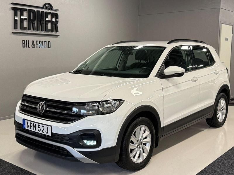 Vit Begagnad 2020 VW T-Cross Edition SUV | 159 000 kr (Marknadspris) - Bild 1/4