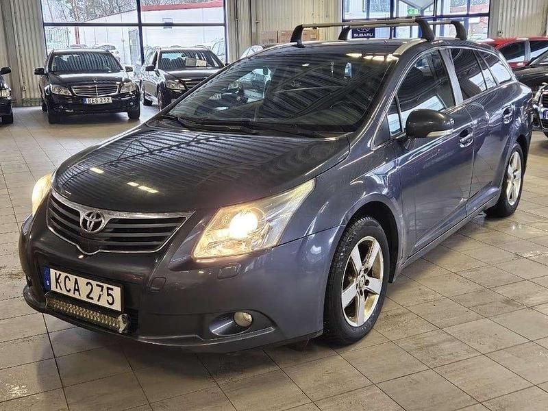 Begagnad Toyota Avensis Multidrive S 152 HK (111 kW) 2009 Blå