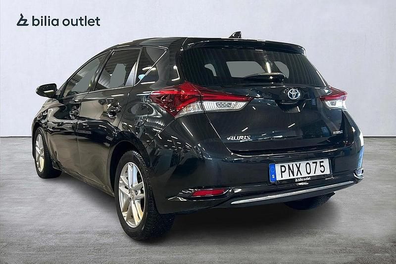 Begagnad Toyota Auris 99 HK (72 kW) 2018 Svart Halvkombi
