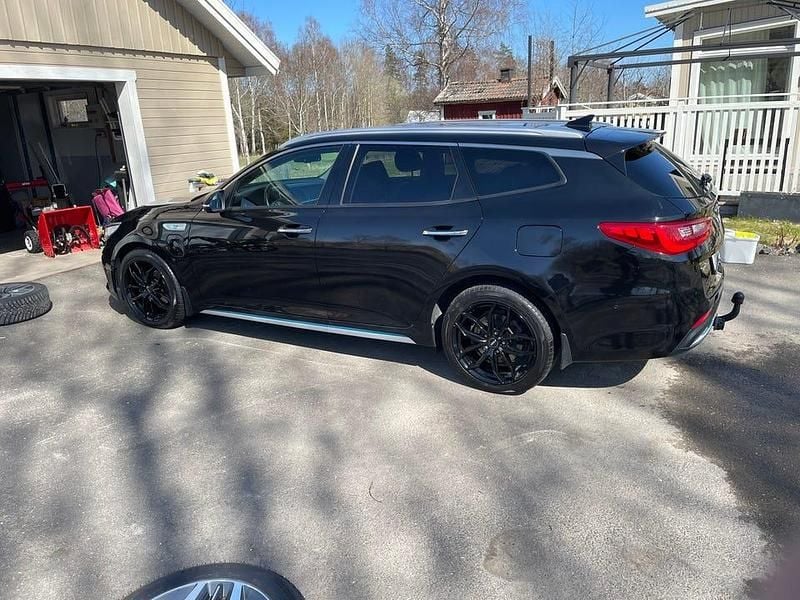 Begagnad 2020 Kia Optima Sport Kombi | 225 000 kr (Marknadspris) - Bild 1/4