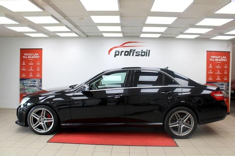 Svart Begagnad 2012 Mercedes E220 Classic Sedan | 99 500 kr (Bra pris) - Bild 1/4