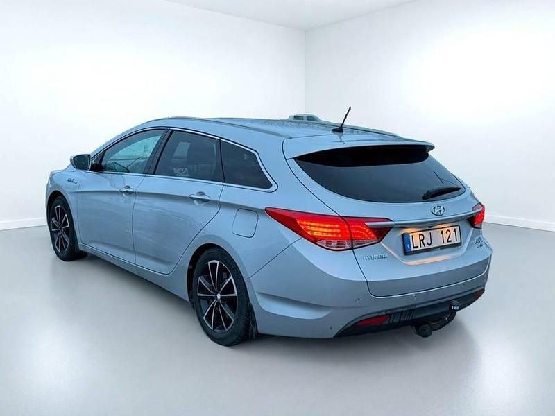 Begagnad Hyundai i40 136 HK (100 kW) 2012 Silver Kombi