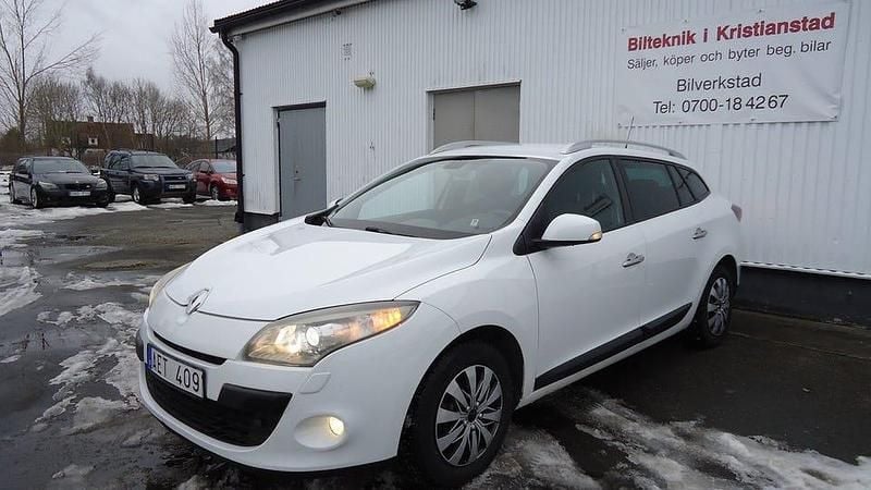Begagnad Renault Mégane III 110 HK (80 kW) 2011 Vit