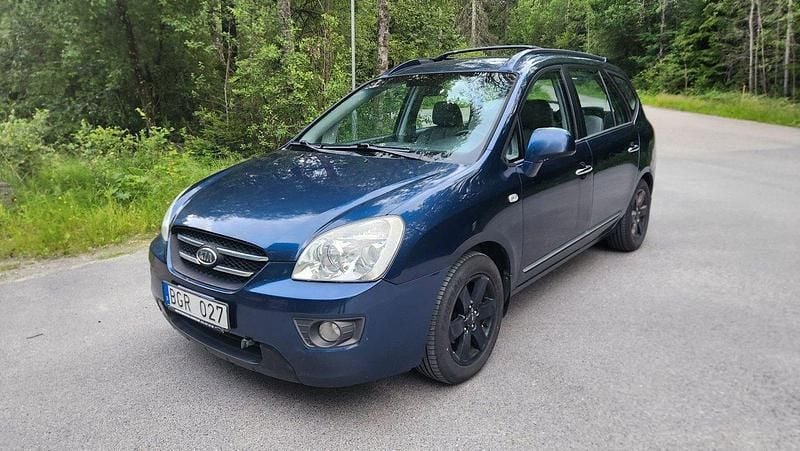 Blå Begagnad 2007 Kia Carens 4 Minibuss | 19 900 kr (Superpris) - Bild 1/4