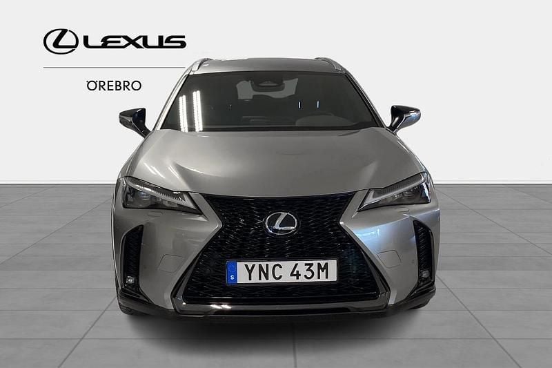 Begagnad Lexus UX 2025 Grå SUV